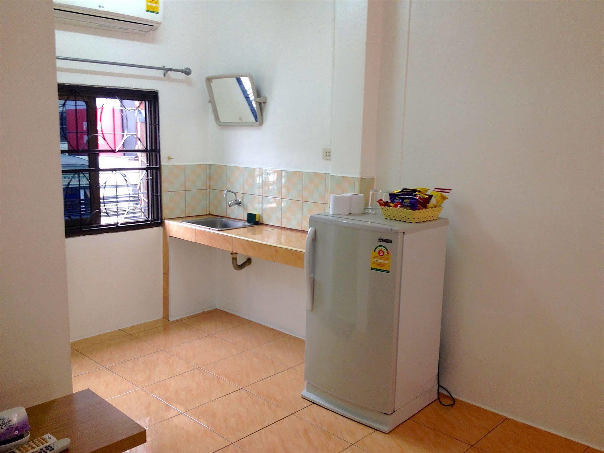 Little Austria Tams Guesthouse Strand von Chaweng Exterior foto