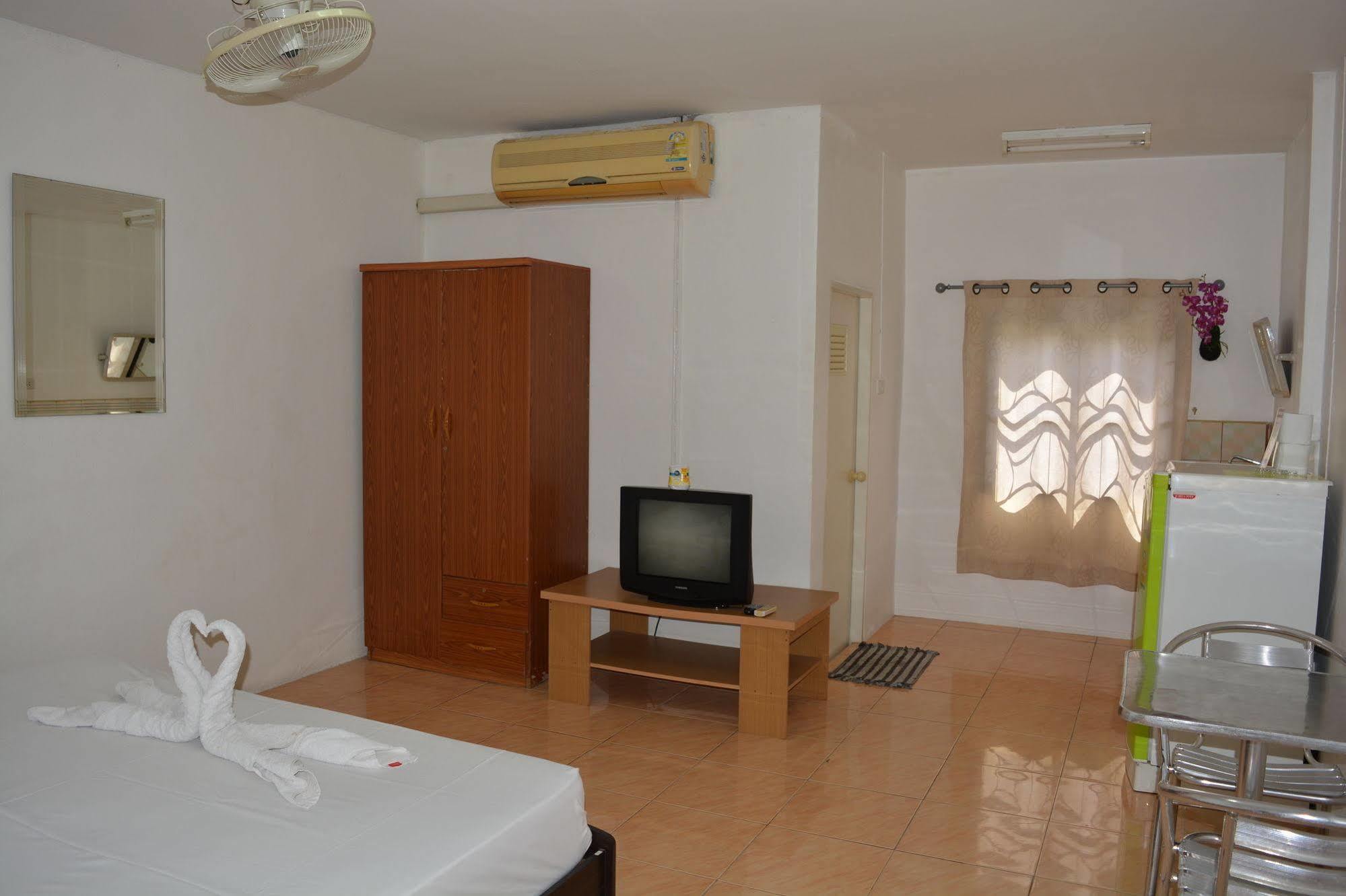 Little Austria Tams Guesthouse Strand von Chaweng Exterior foto