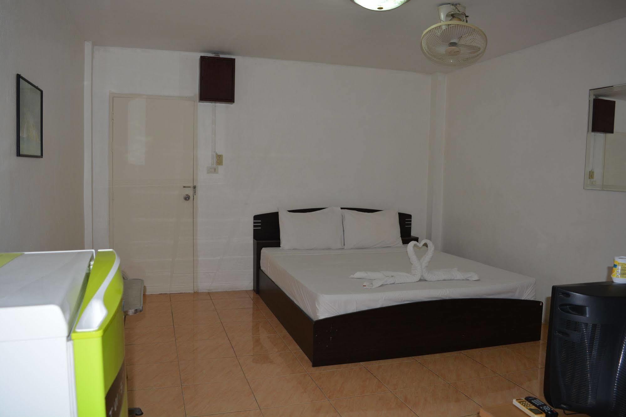Little Austria Tams Guesthouse Strand von Chaweng Exterior foto